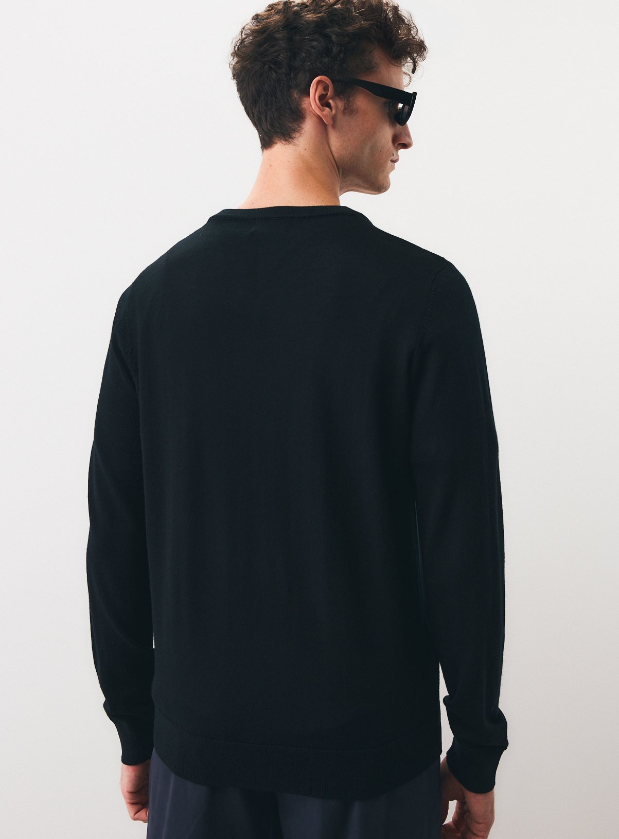 Black Merino Wool V-Neck Jumper XXXXL - Image 5 thumbnail