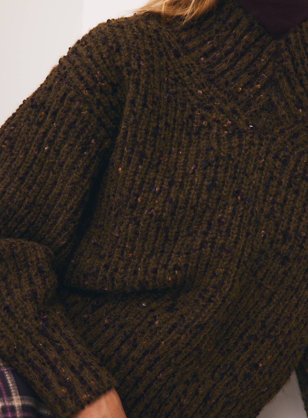Khaki Fancy Yarn Popcorn V-Neck Jumper XL - Image 3