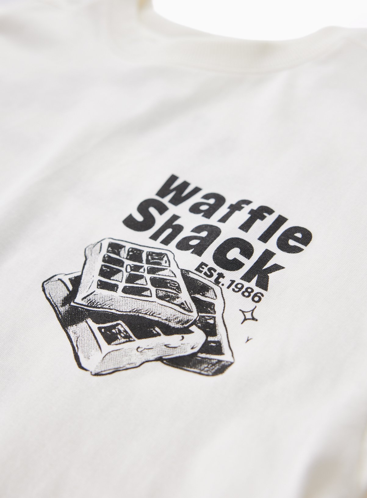 White Pure Cotton 'Waffle House' T-Shirt 8 years - Image 3 thumbnail