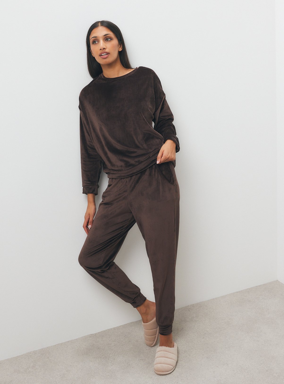 Brown Ribbed Velour Long Sleeve Pyjama Top Co-ord XL - Image 2 thumbnail