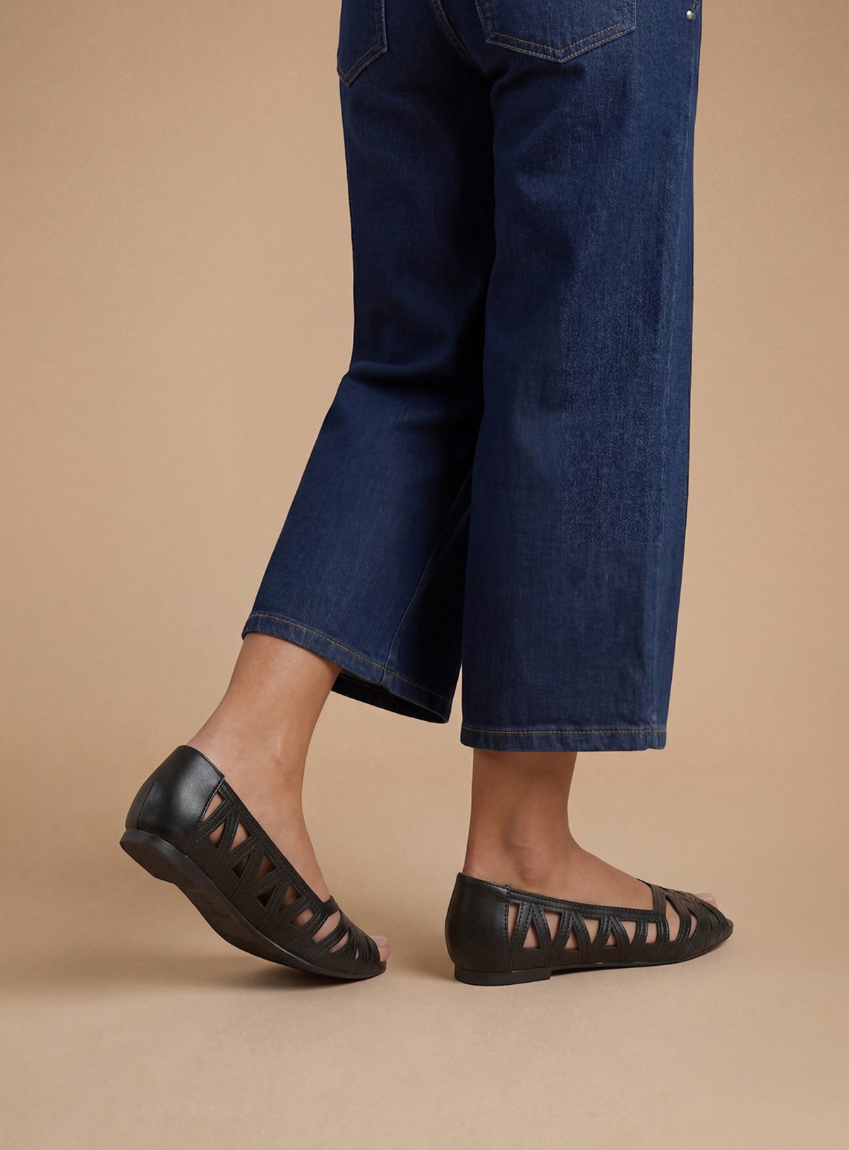 DOROTHY PERKINS Wide Fit Prim Peep Toe Ballet Flats Black 4 - Image 2 thumbnail