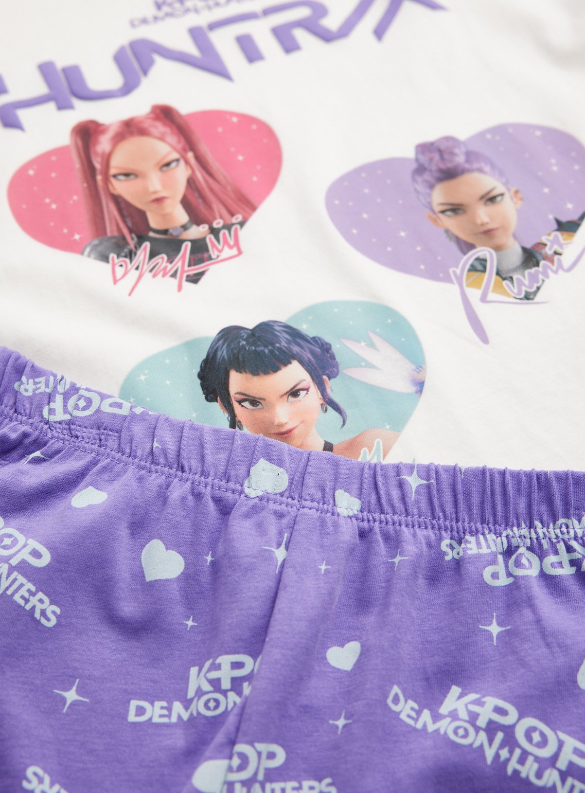 Purple K-Pop Demon Hunters Huntrix Heart Pyjamas 7-8 years - Image 2 thumbnail
