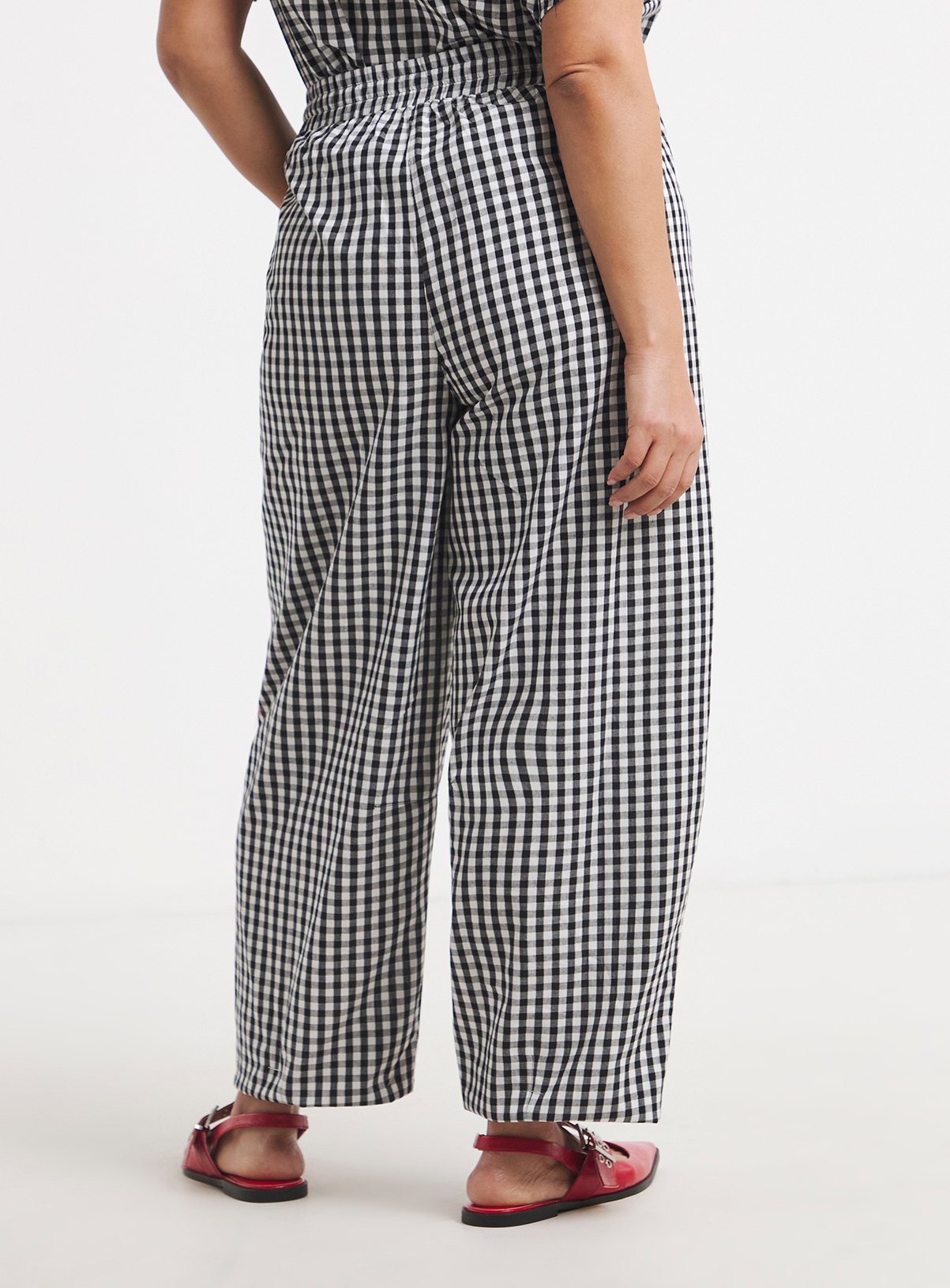 SIMPLY BE Mono Gingham Barrel Leg Trouser 20 - Image 2 thumbnail