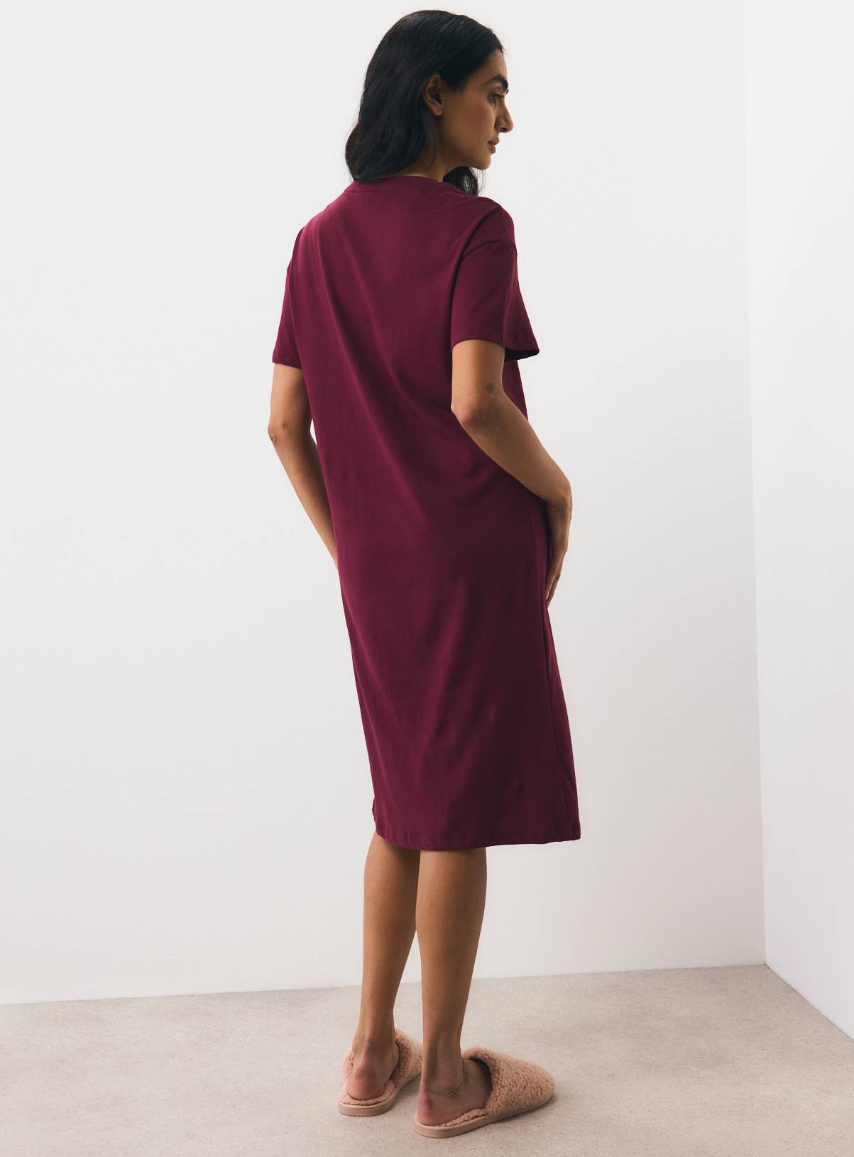 Plum Autumn Book Club Long Line Sleep T-Shirt M - Image 4