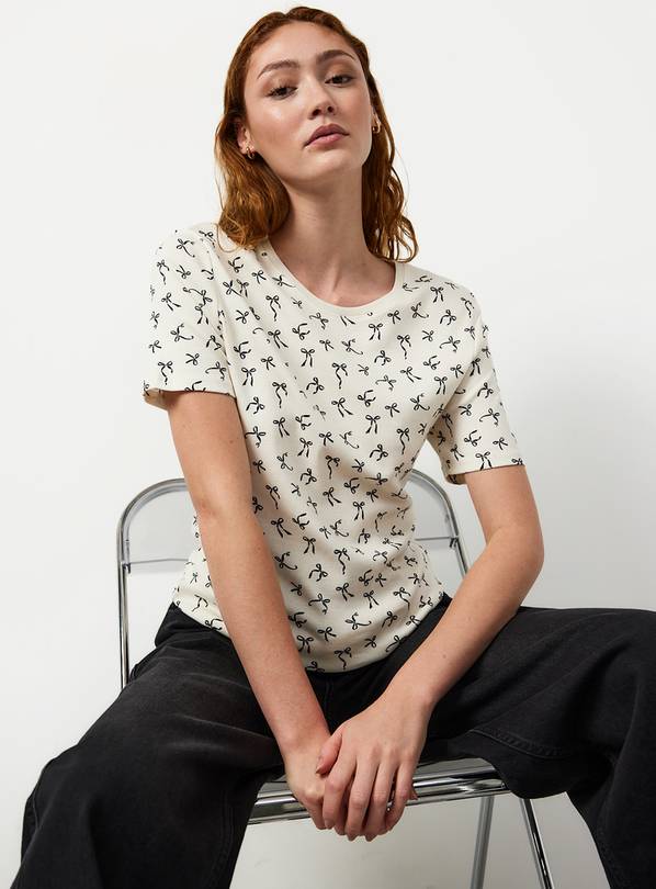 Cream Bow Print T-Shirt 16