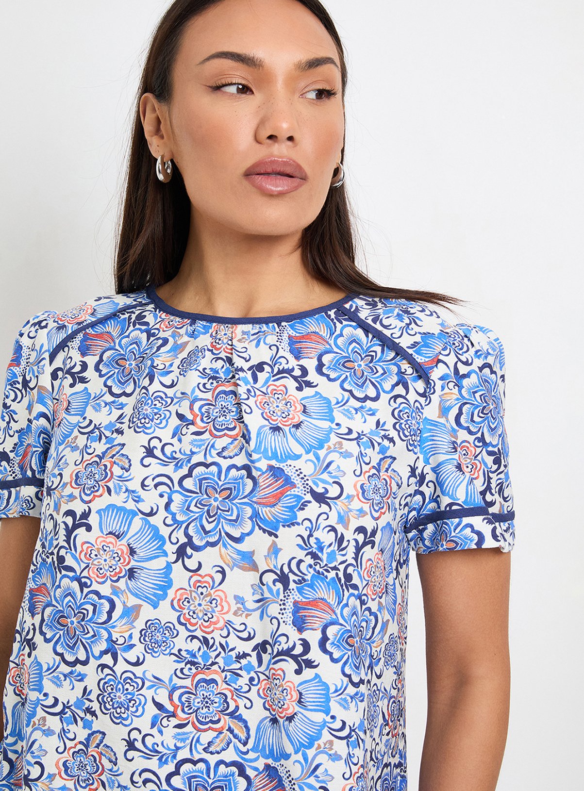 WALLIS Floral Contrast Short Sleeve Top 10 - Image 4 thumbnail