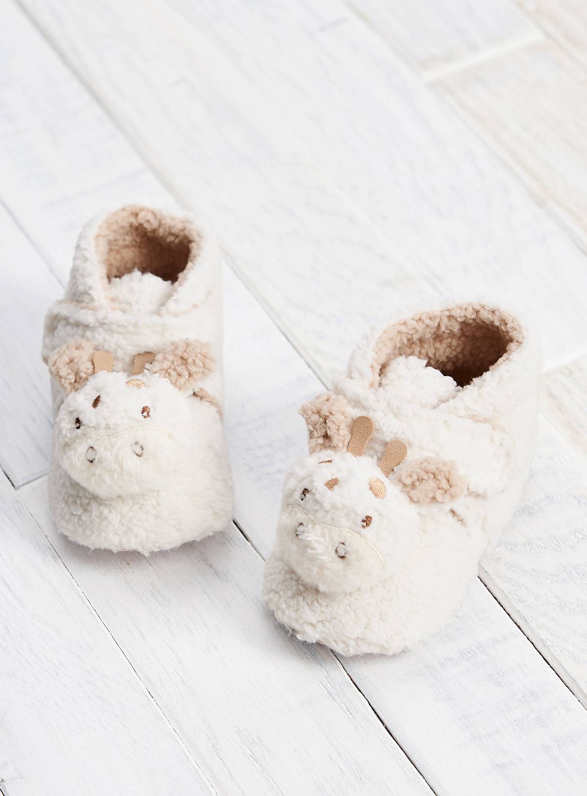 Cream Giraffe Booties 9-12 months - Image 2