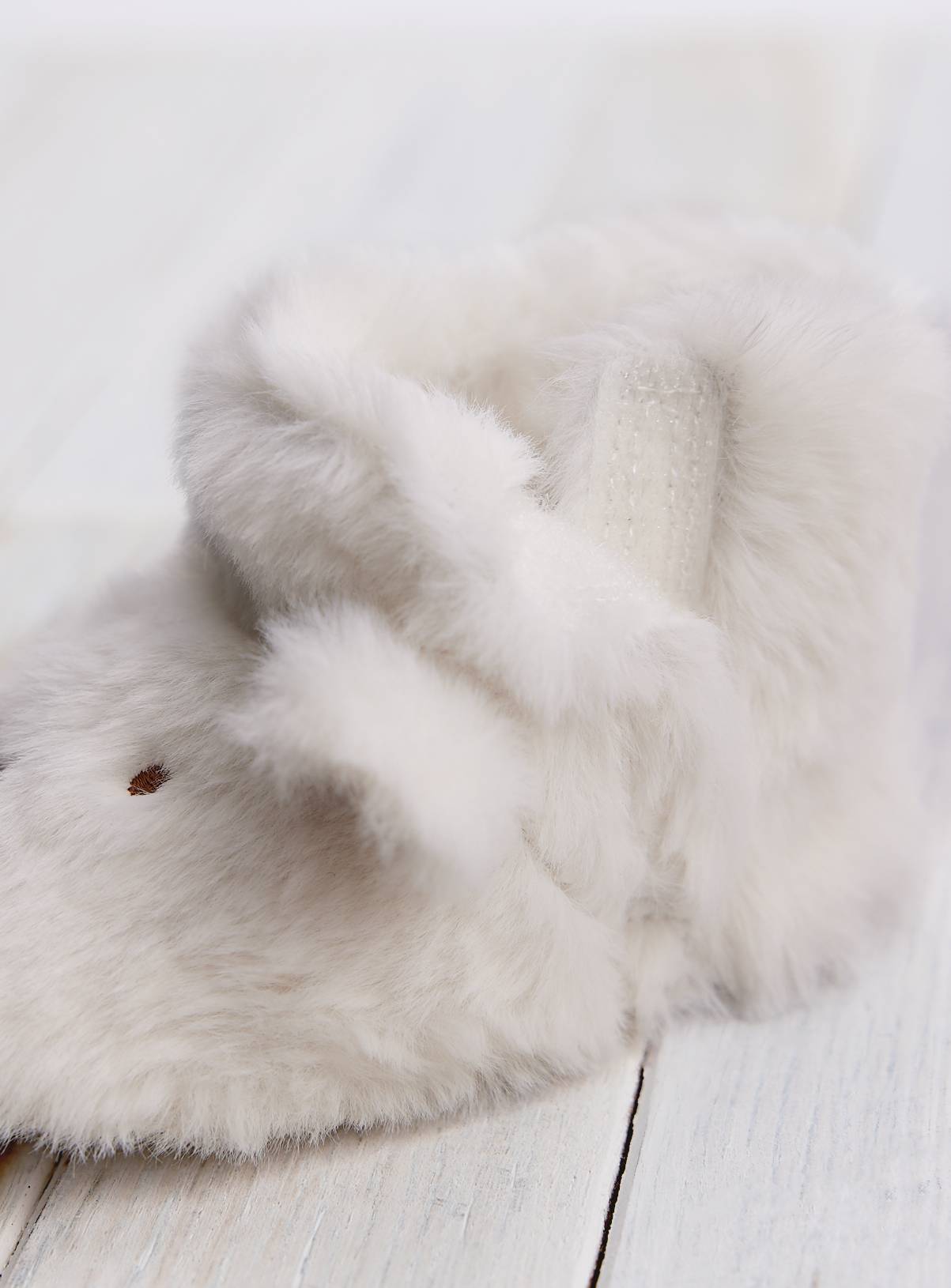 White Polar Bootie Slippers  3-6 months - Image 2