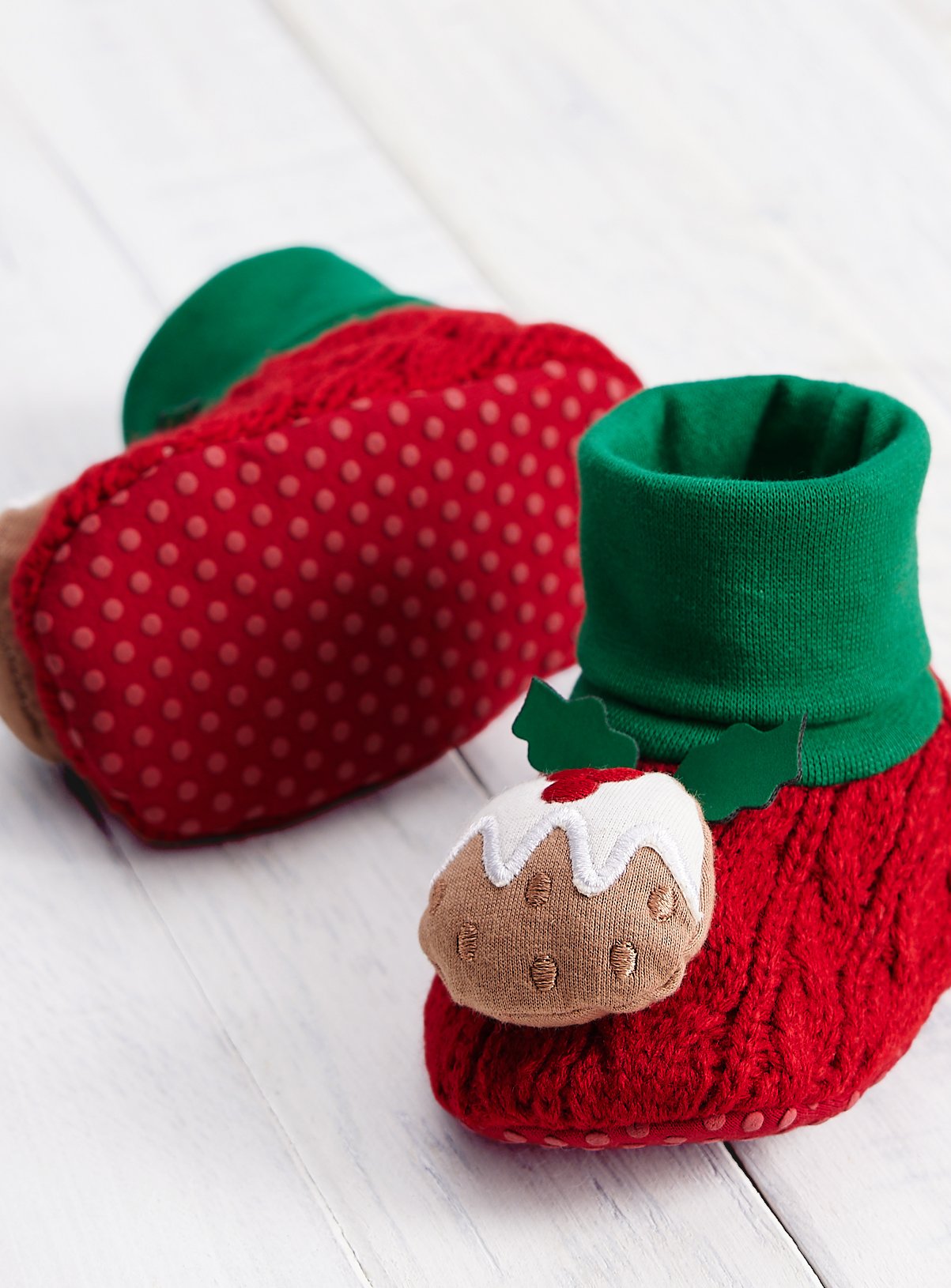 Christmas Pudding Bootee Slippers 9-12 months - Image 2 thumbnail