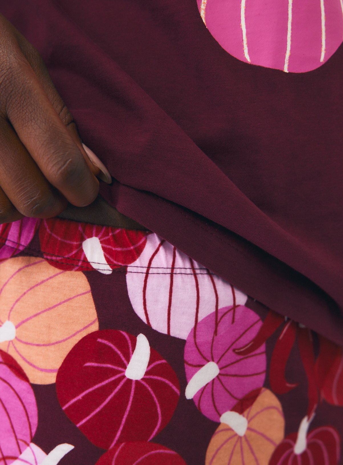 Burgundy & Plum Pumpkin Spice Pyjama Set XL - Image 3 thumbnail
