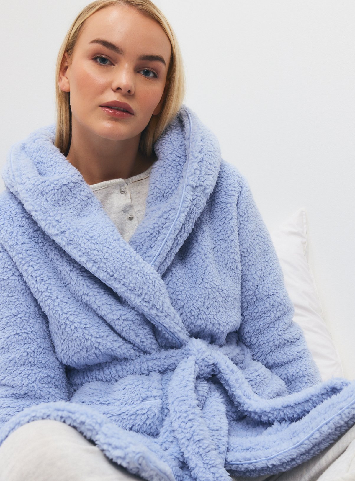 Blue Borg Hooded Dressing Gown  XL - Image 3 thumbnail