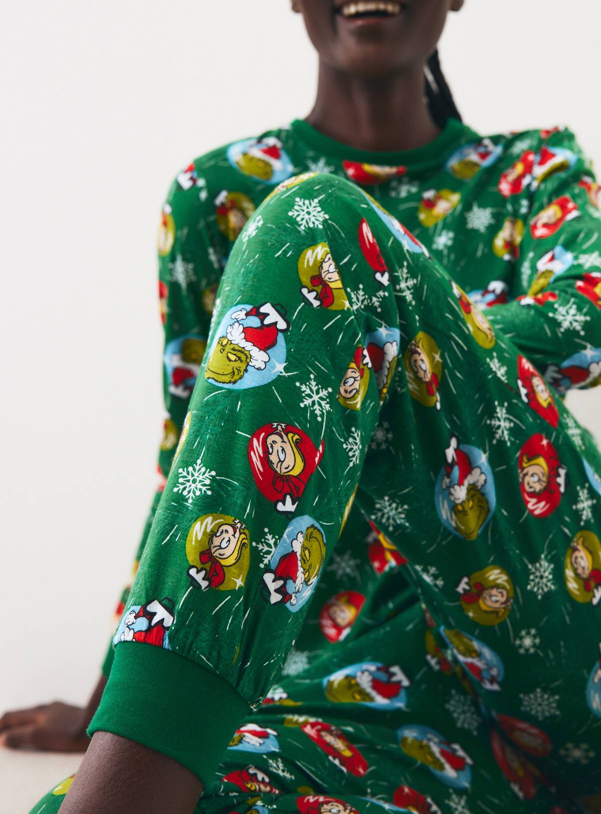 Family Matching Christmas The Grinch Pyjamas 20-22 - Image 4