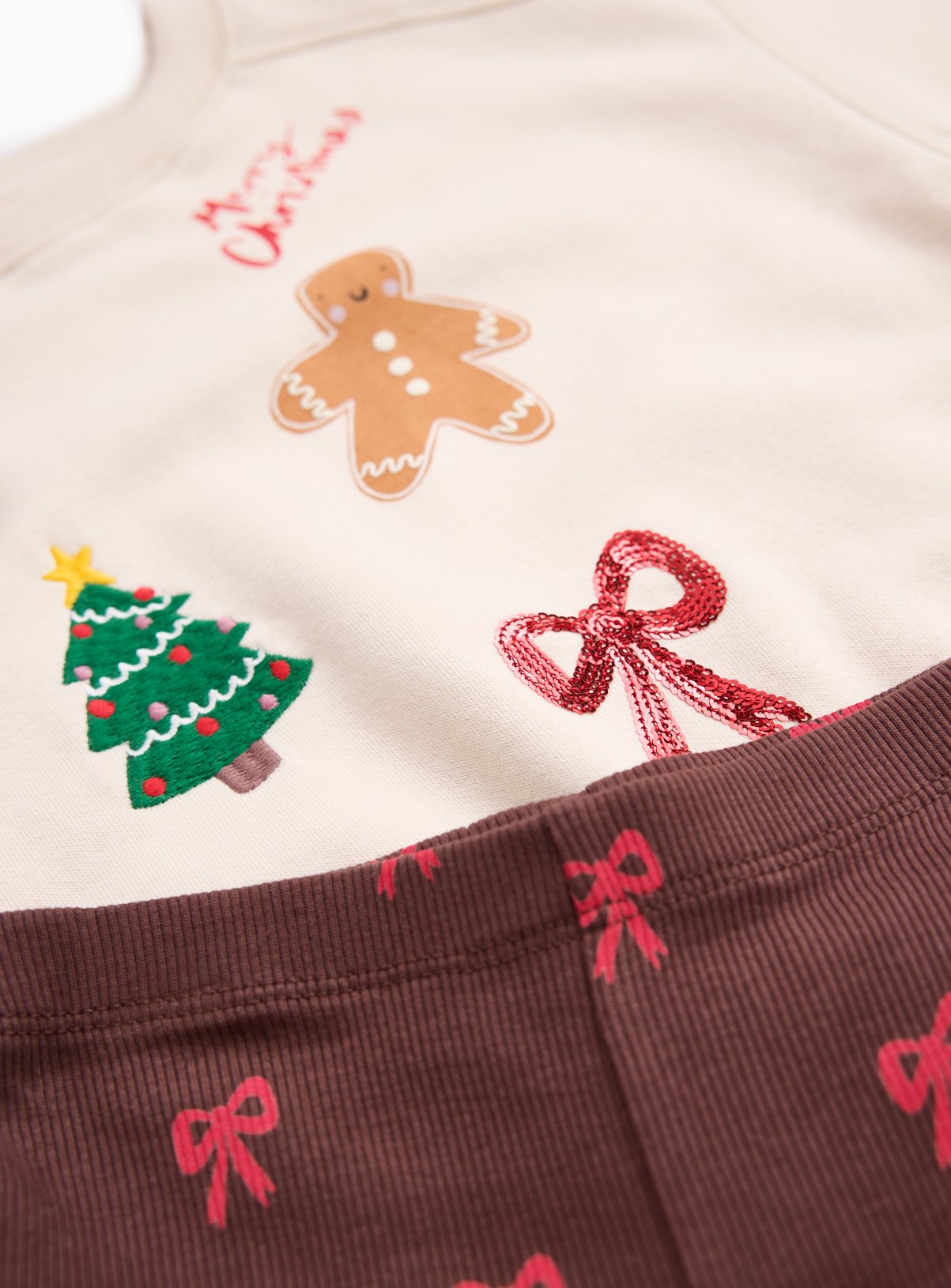 Christmas Cream Sweatshirt and Flare Set 6-7 years - Image 2 thumbnail