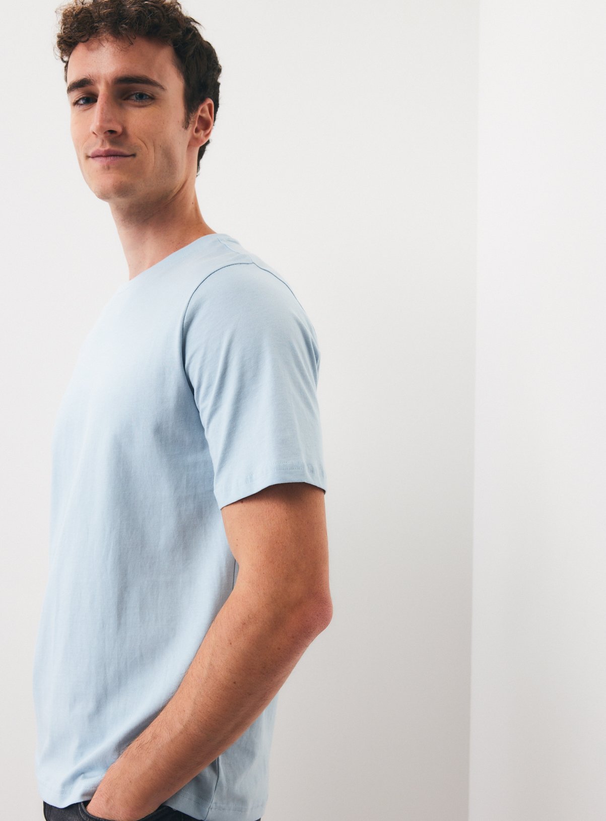 Pale Blue Regular Fit Crewneck T-Shirt L - Image 1 thumbnail