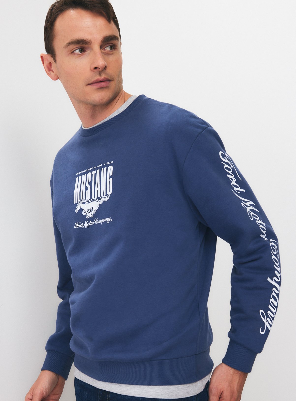 Ford Mustang Sweatshirt XXXL - Image 5 thumbnail