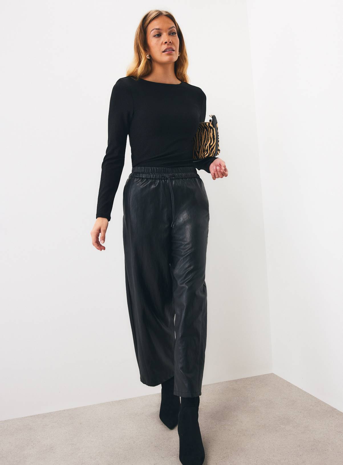 Black Slash Neck Shoulder Pad Top 16 - Image 2