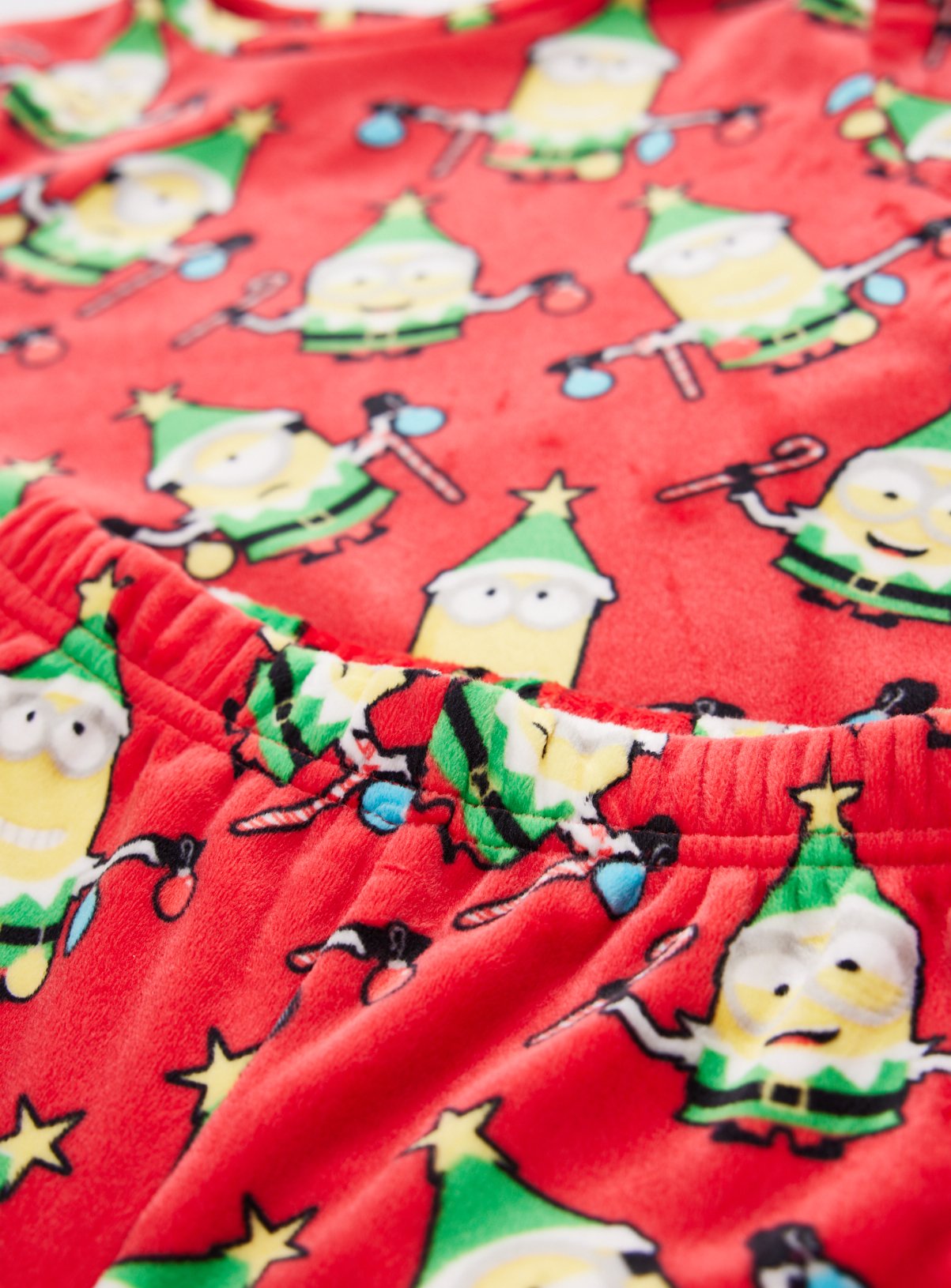Minions Christmas Slinky Pyjama Set 3-4 years - Image 2 thumbnail