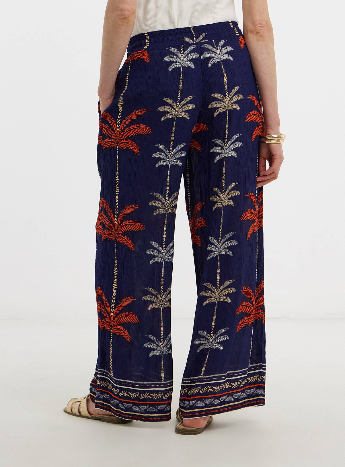 JD WILLIAMS Viscose Crinkle Pull On Wide Leg Trouser Navy 26 - Image 2