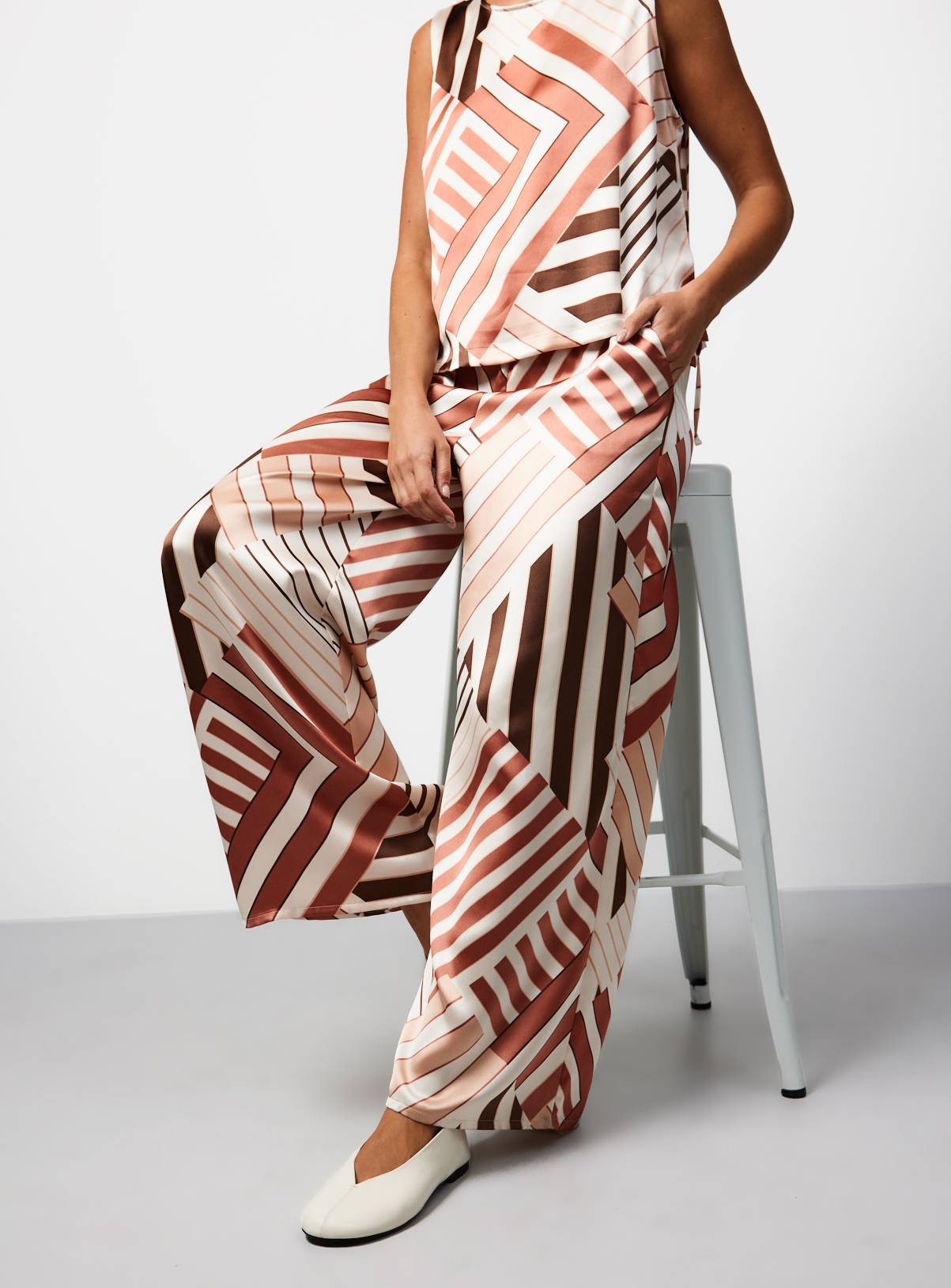 Brown Geometric Print Polyester Wide Leg Co-ord Trousers 10 - Image 1