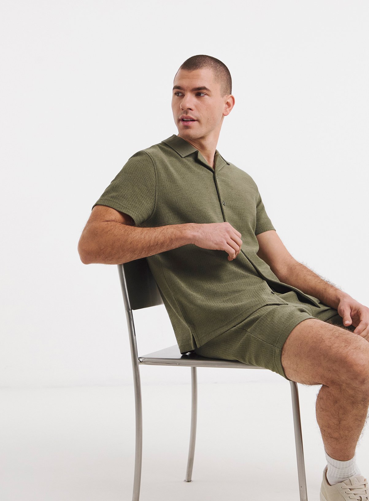 JACAMO Textured Jersey Short Khaki 45/47 - Image 3 thumbnail