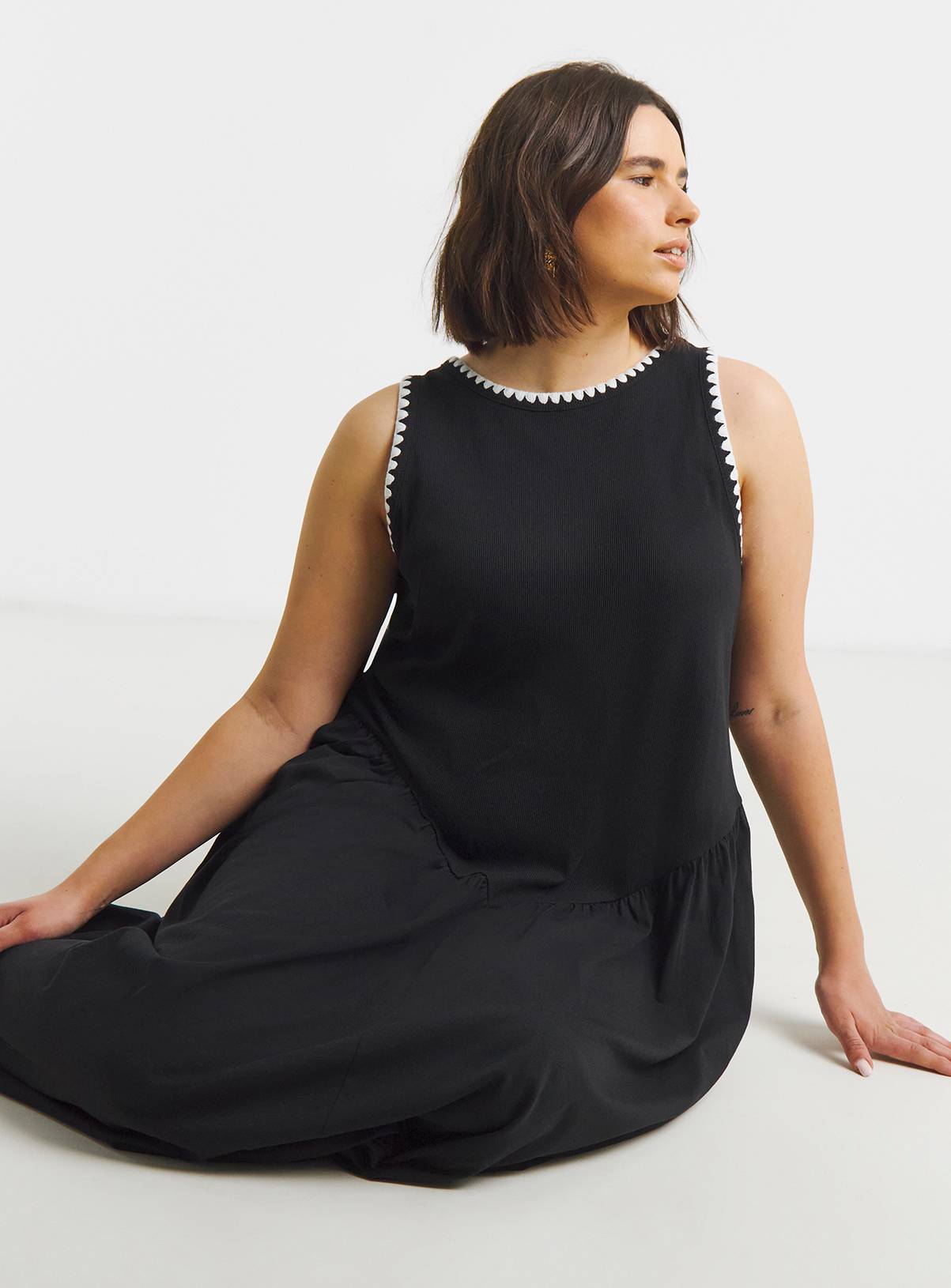 SIMPLY BE Jersey Mix Midaxi Dress With Whipstitch 16 - Image 3