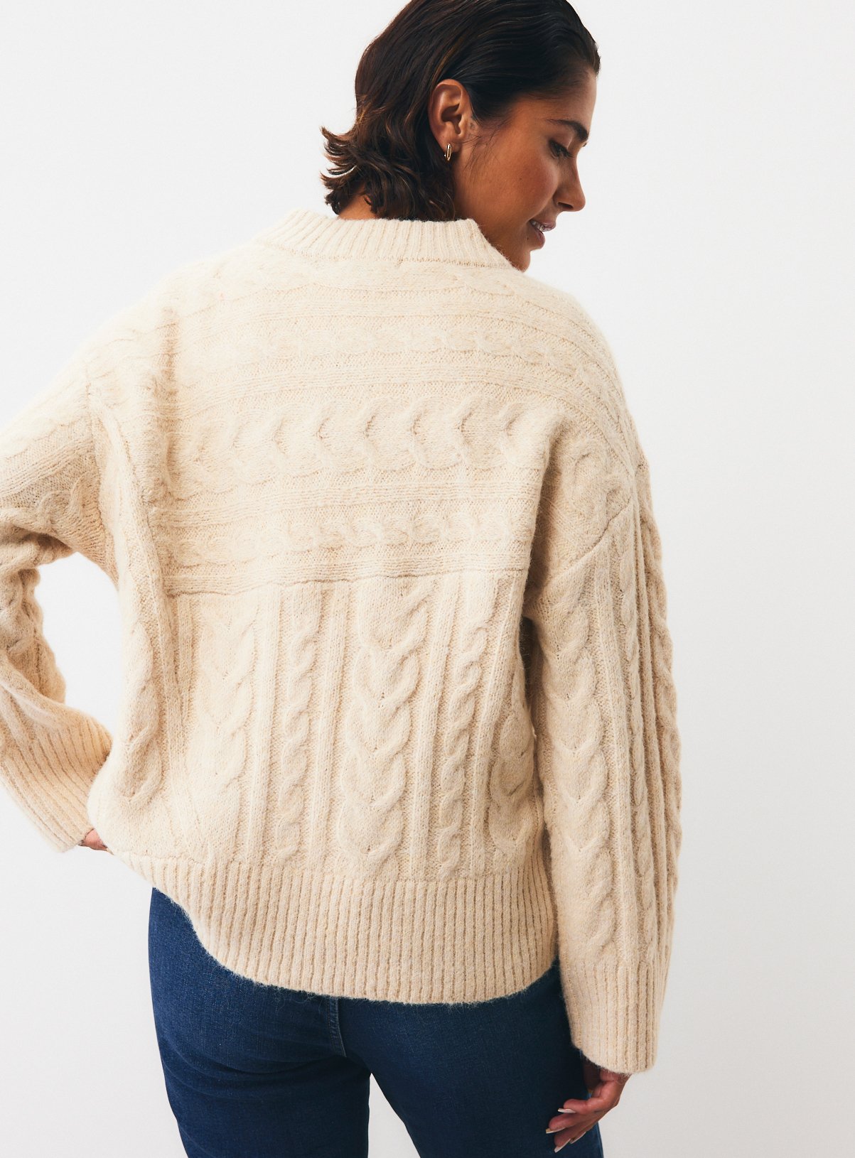 Neutral Cable Knit V-Neck Jumper XS - Image 4 thumbnail