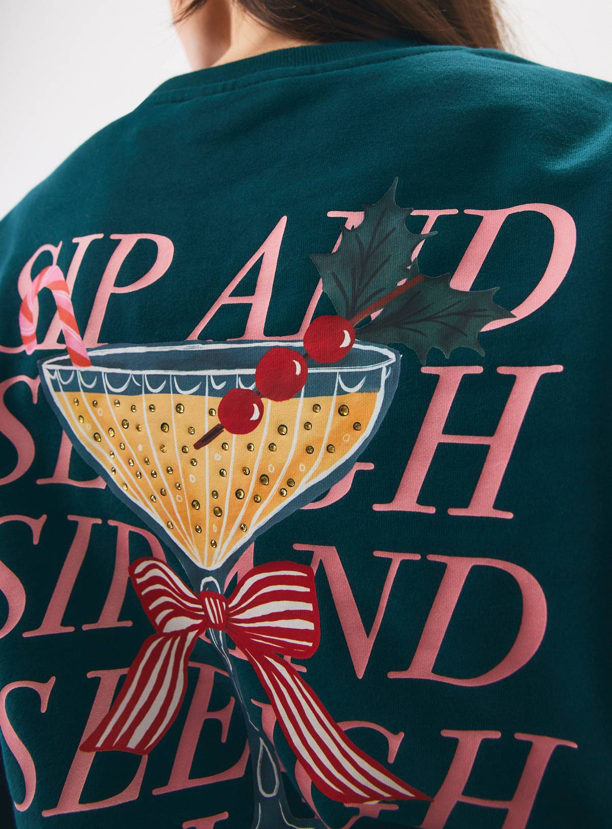 Green Sip & Sleigh Cocktail Graphic Knitted Jumper M - Image 4