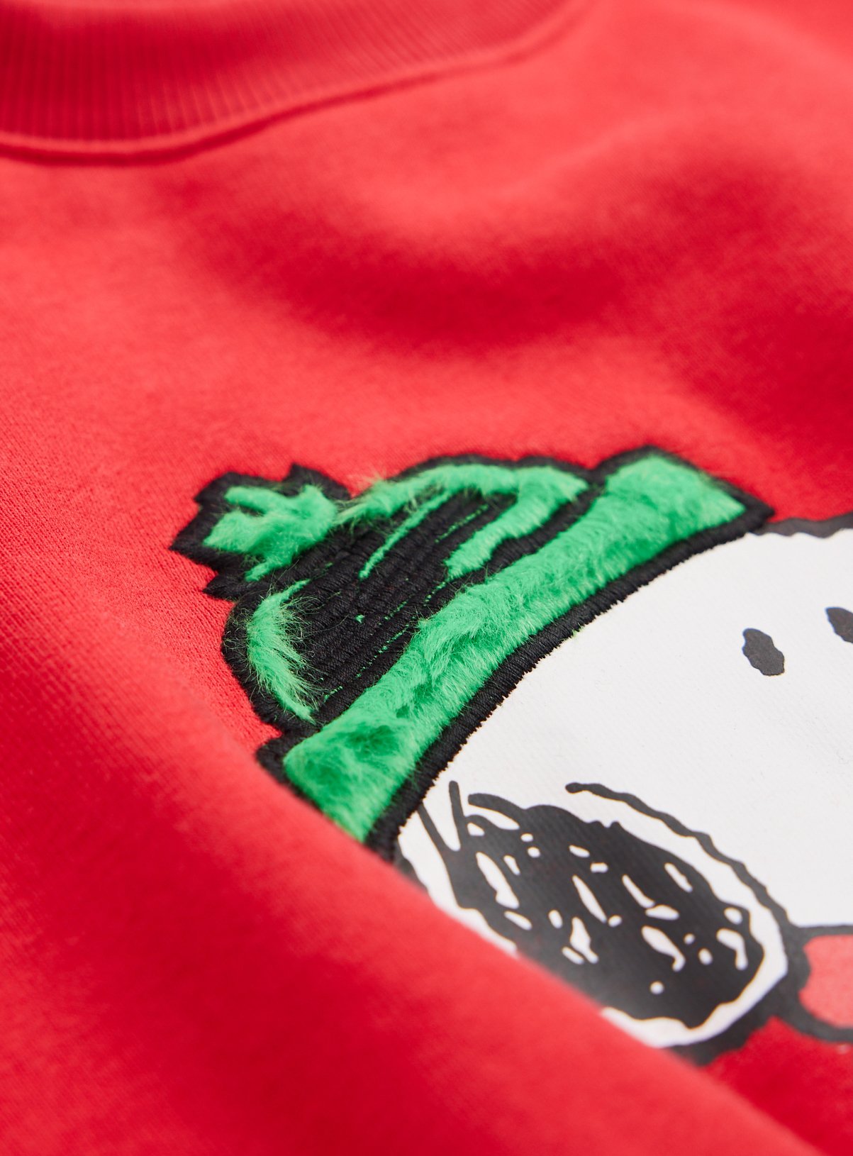Snoopy Red Christmas Sweatshirt 3-4 years - Image 2 thumbnail