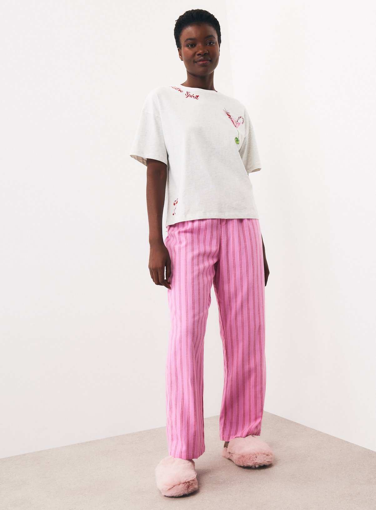 Christmas Festive Spirit Pyjama Set XS - Image 4 thumbnail