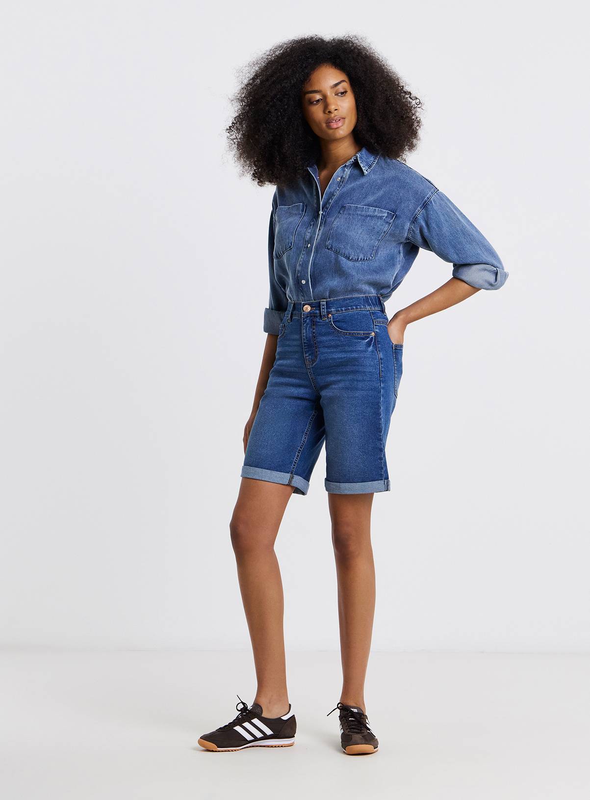 SIMPLY BE Mid Wash 24/7 Knee Short 14 - Image 3