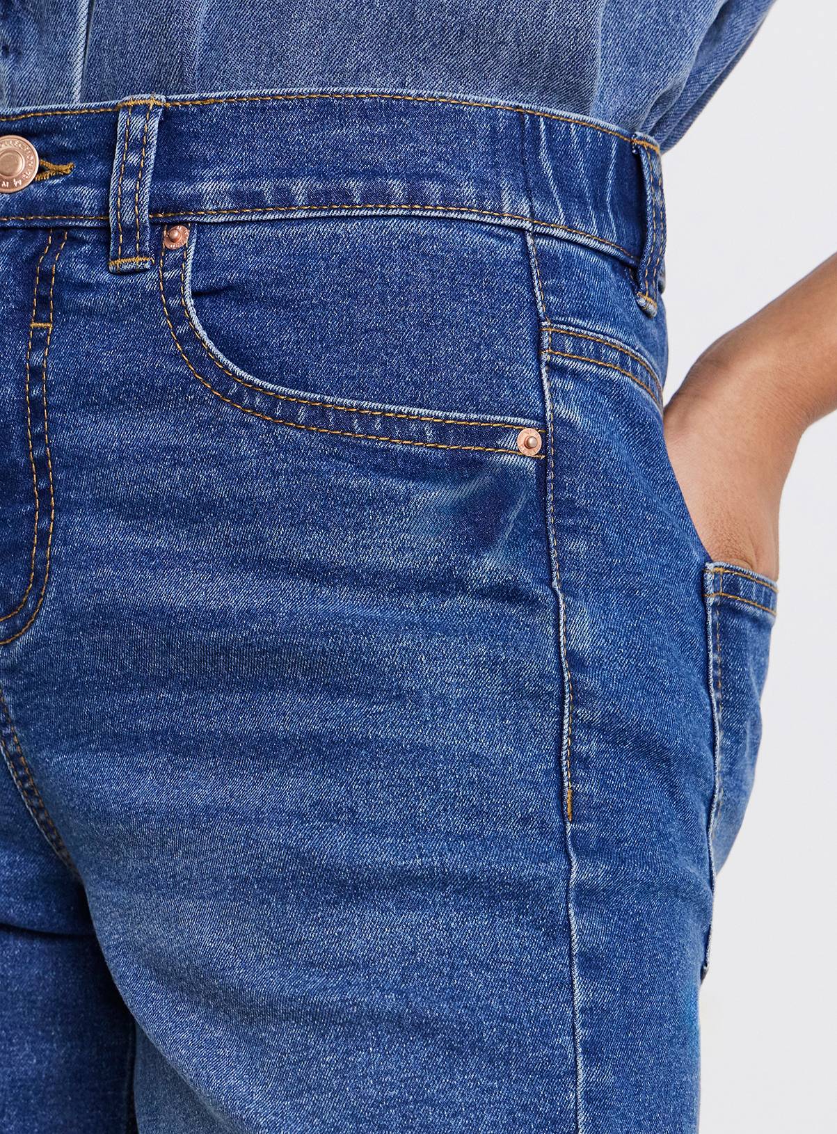 SIMPLY BE Mid Wash 24/7 Knee Short 14 - Image 4