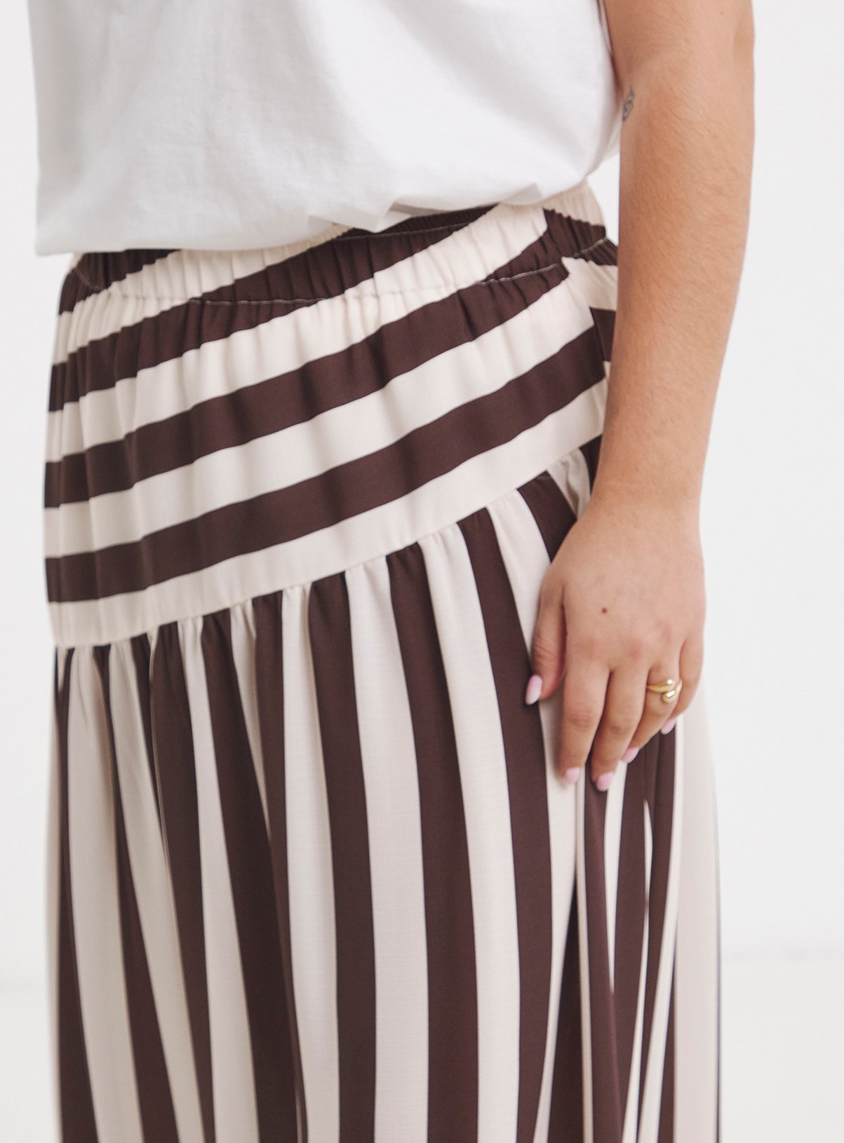 SIMPLY BE Chocolate Stripe Asymmetric Skirt 32 - Image 4 thumbnail