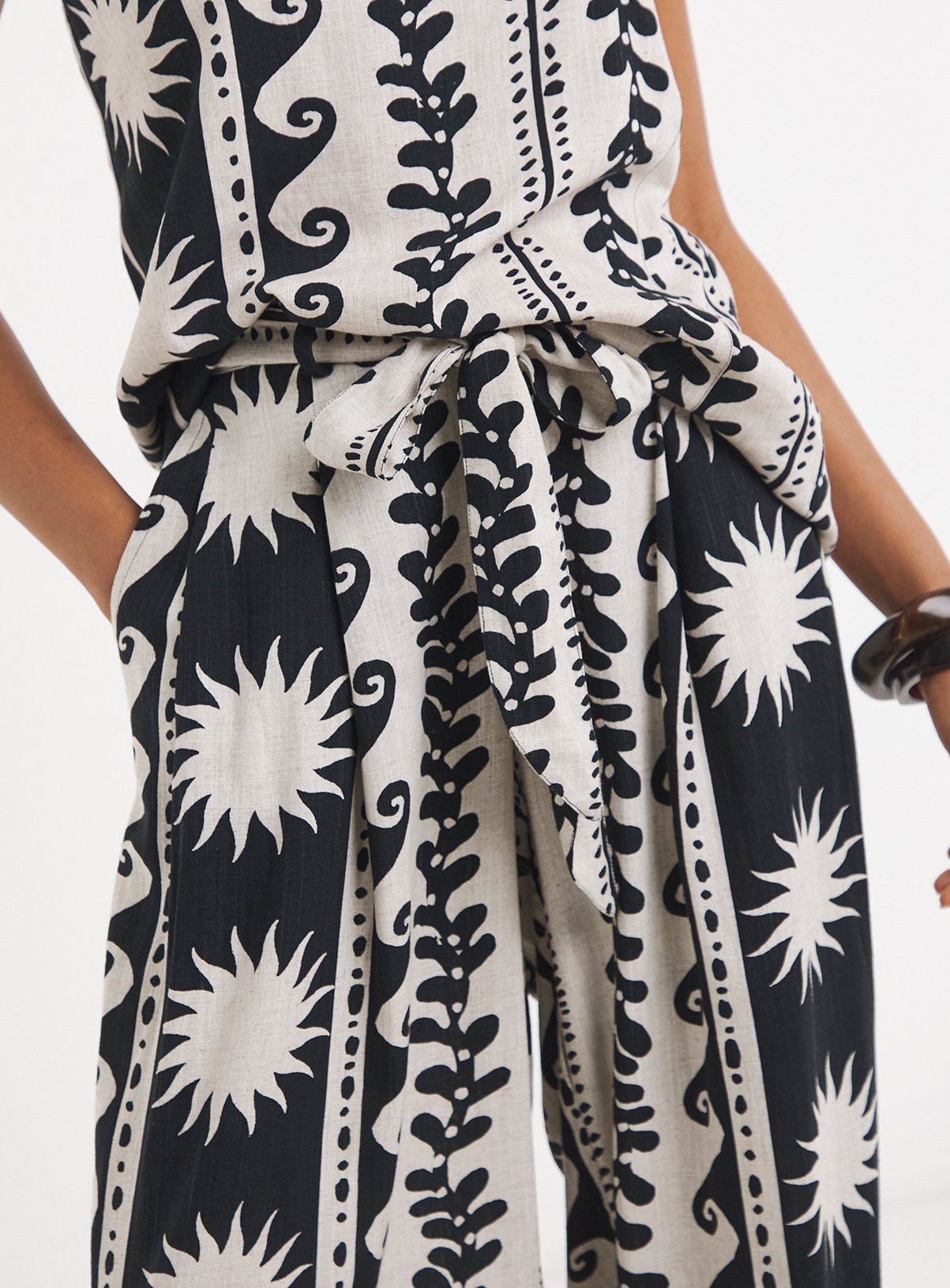SIMPLY BE Mono Printed Palazzo Trouser 32 - Image 4 thumbnail