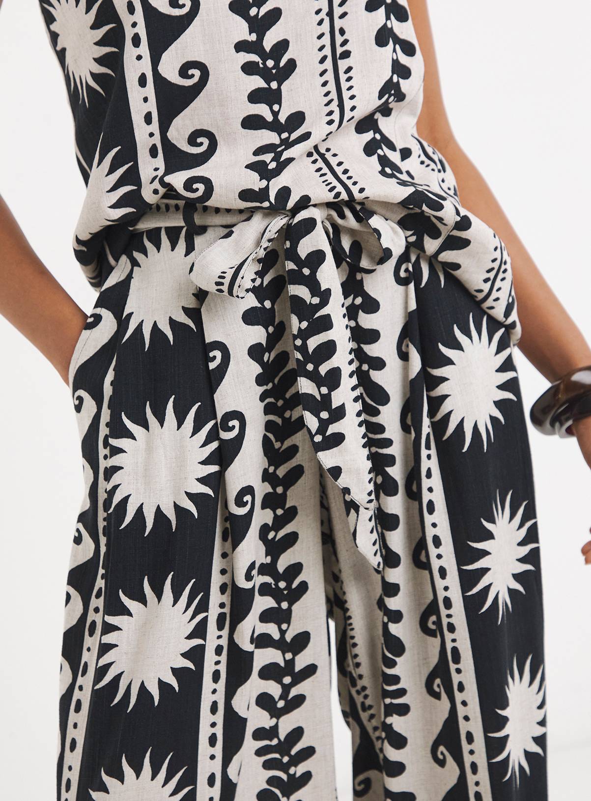 SIMPLY BE Mono Printed Palazzo Trouser 32 - Image 4