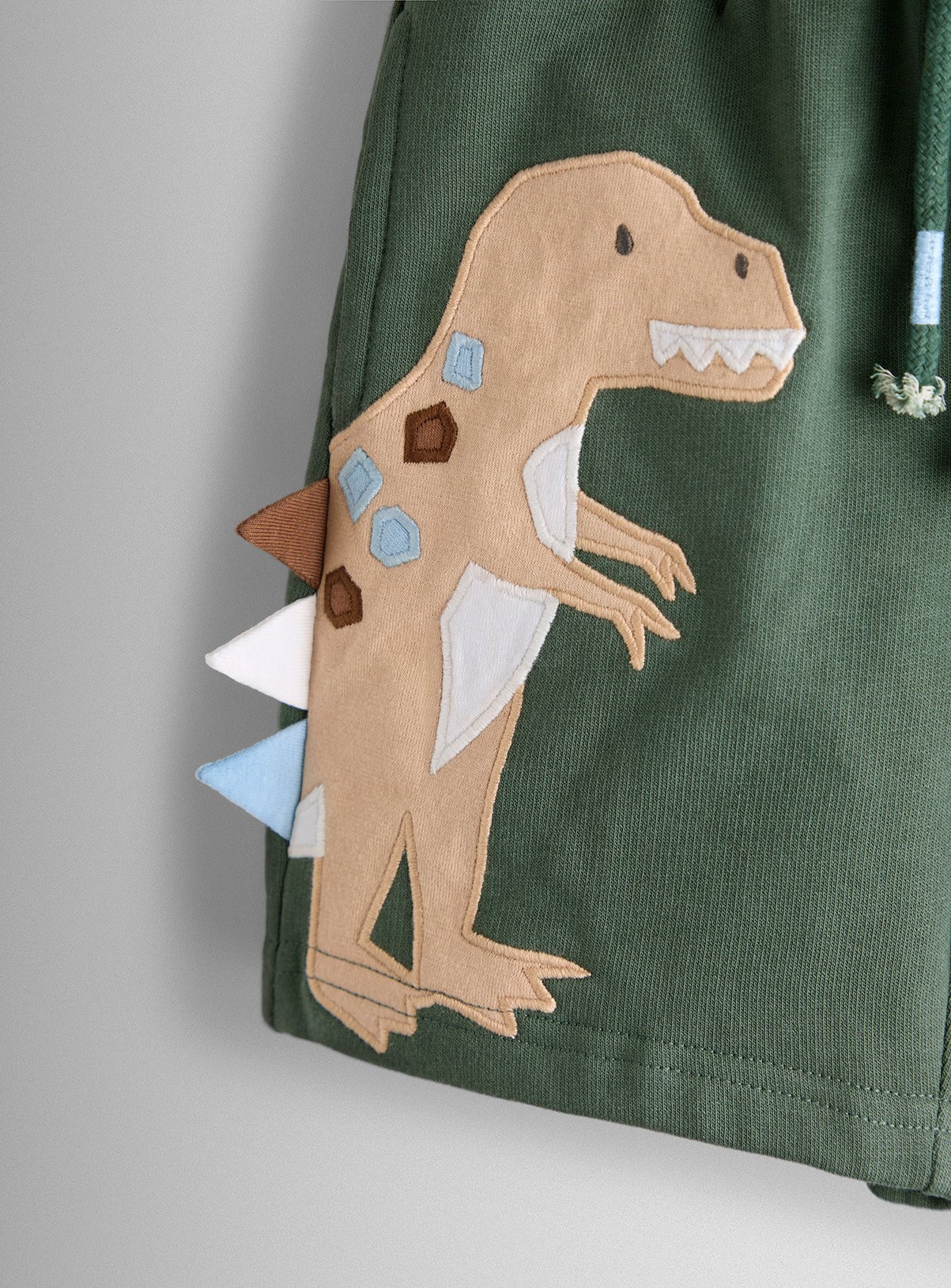 JOJO MAMAN BÉBÉ 2 Pack Dino Applique and Plain Shorts 6-12 months - Image 3 thumbnail