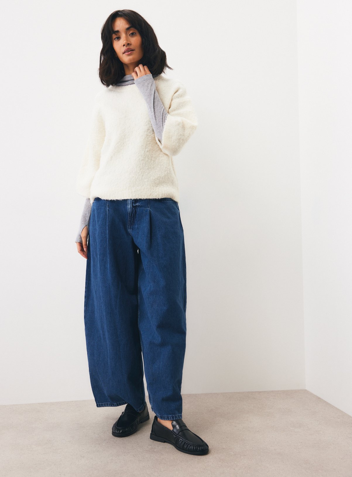 Cream Boxy Fit Crewneck T-Shirt M - Image 3 thumbnail