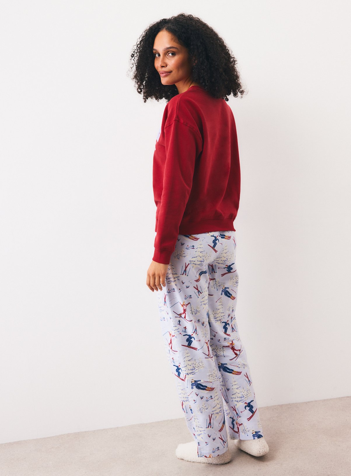Apres Ski Slogan Sweat Pyjama Set XXL - Image 4 thumbnail