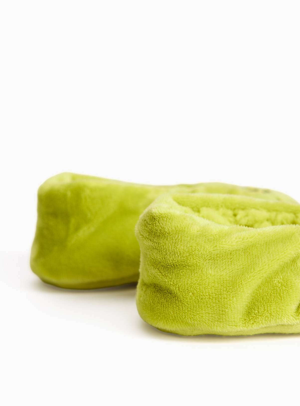 The Grinch Footsie Slippers 9-12 Infant - Image 3