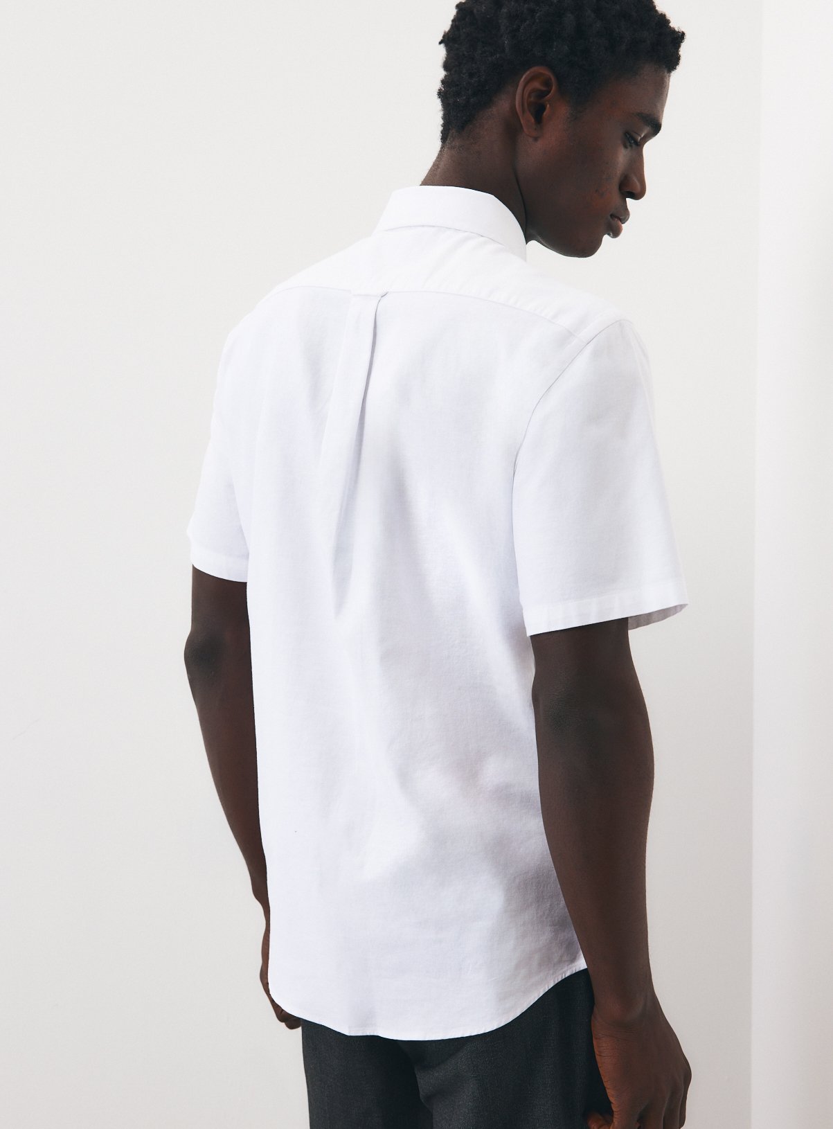 White Slim Fit Short Sleeve Oxford Shirt XL - Image 3 thumbnail