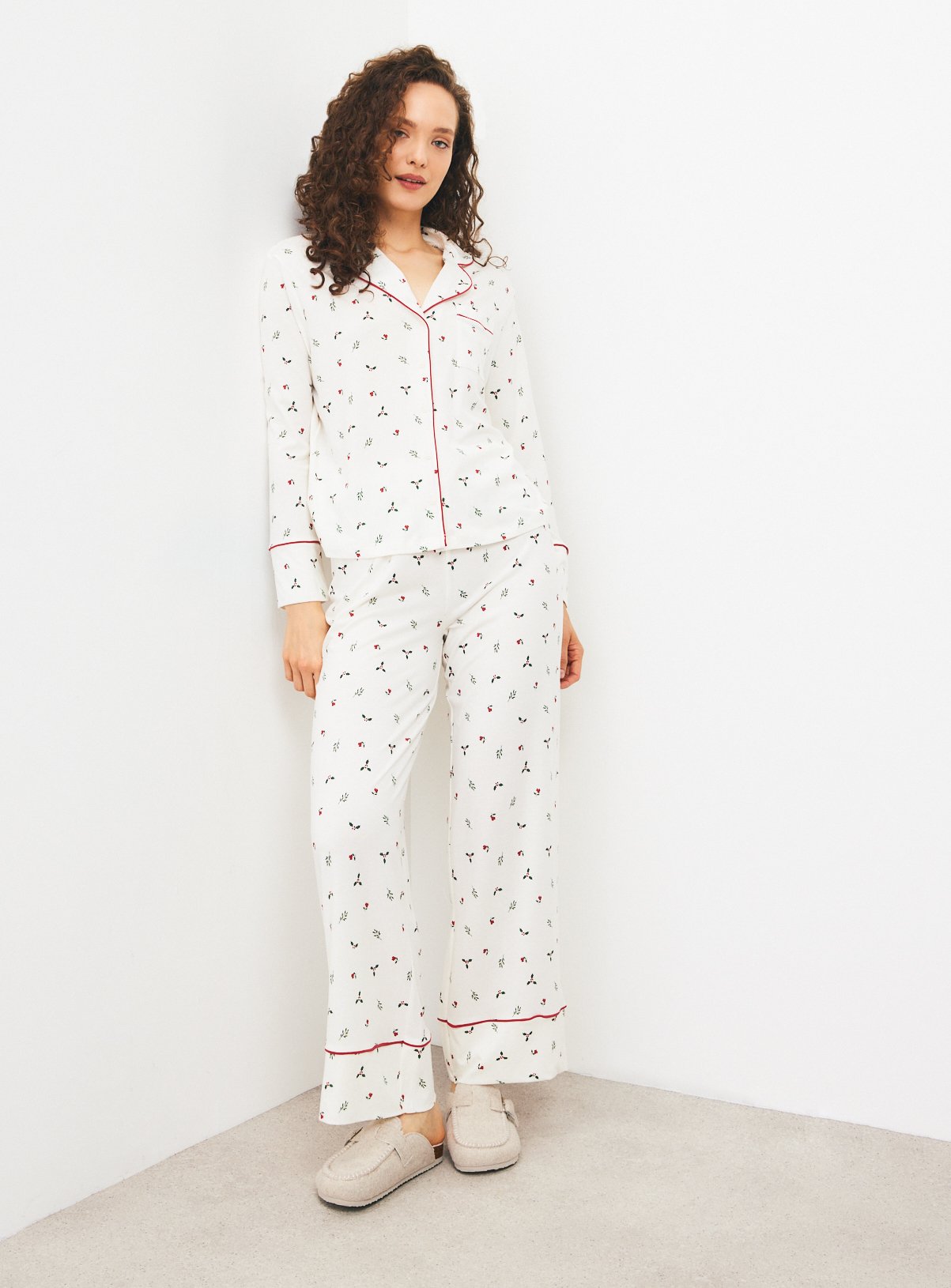 Christmas Ditsy Holly Modal Pyjamas XS - Image 2 thumbnail