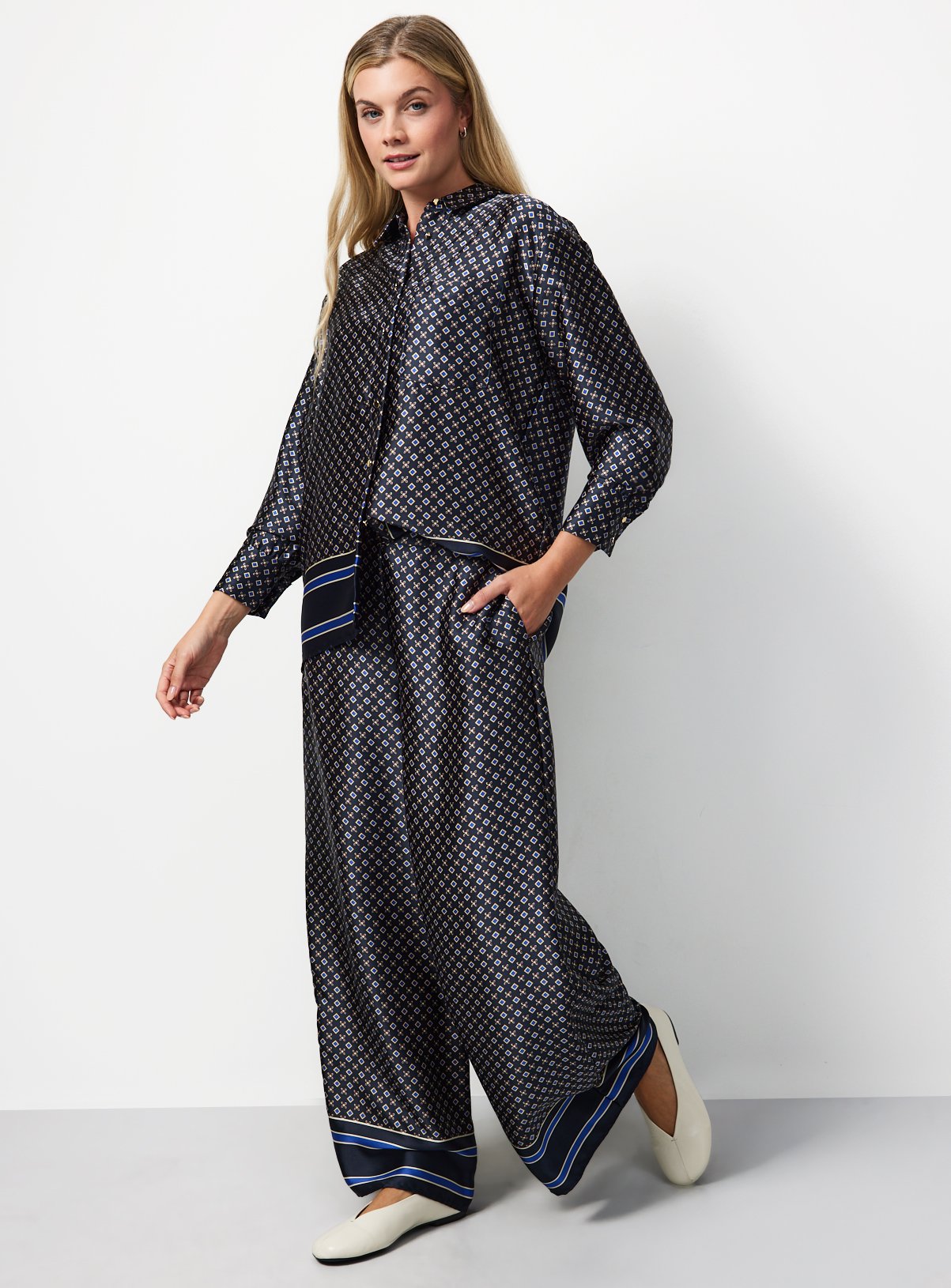 Geo Print Satin Co-ord Trousers 16 - Image 1 thumbnail