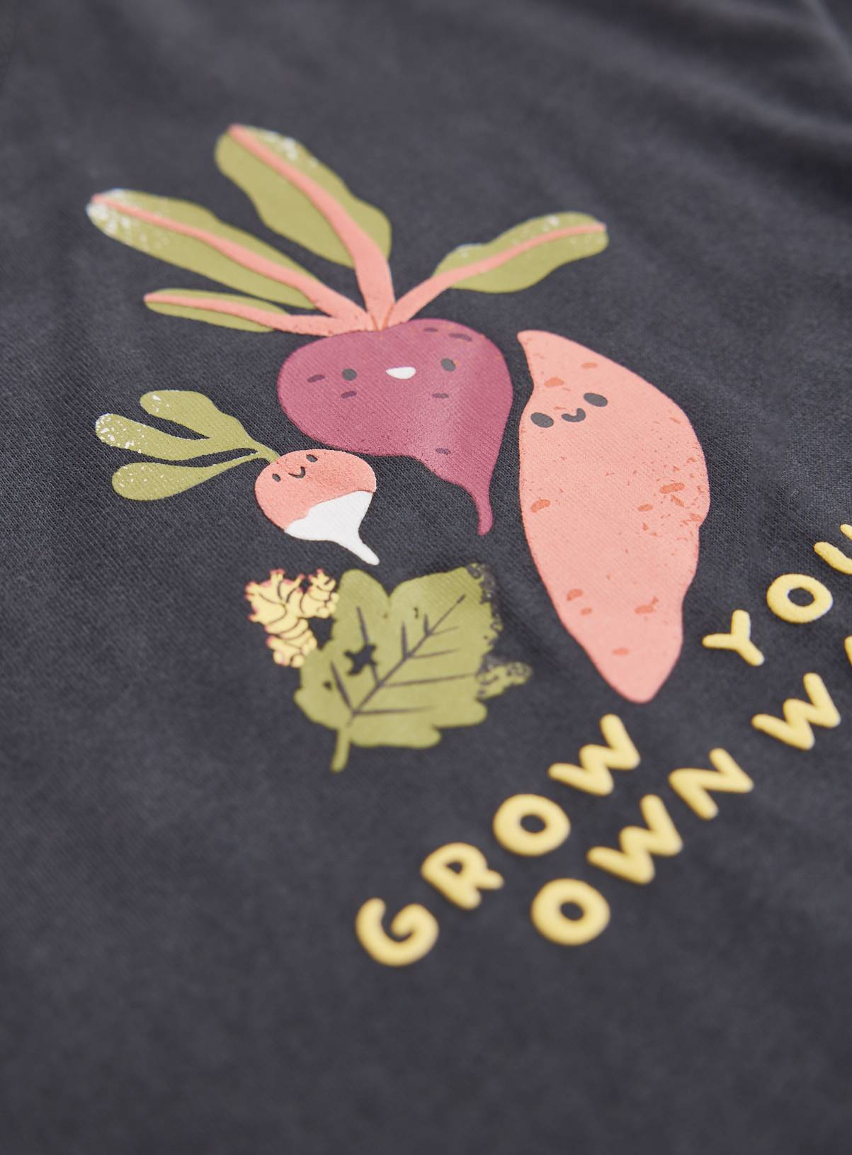 Black Pure Cotton Veggie-Themed T-Shirt 6-7 years - Image 3