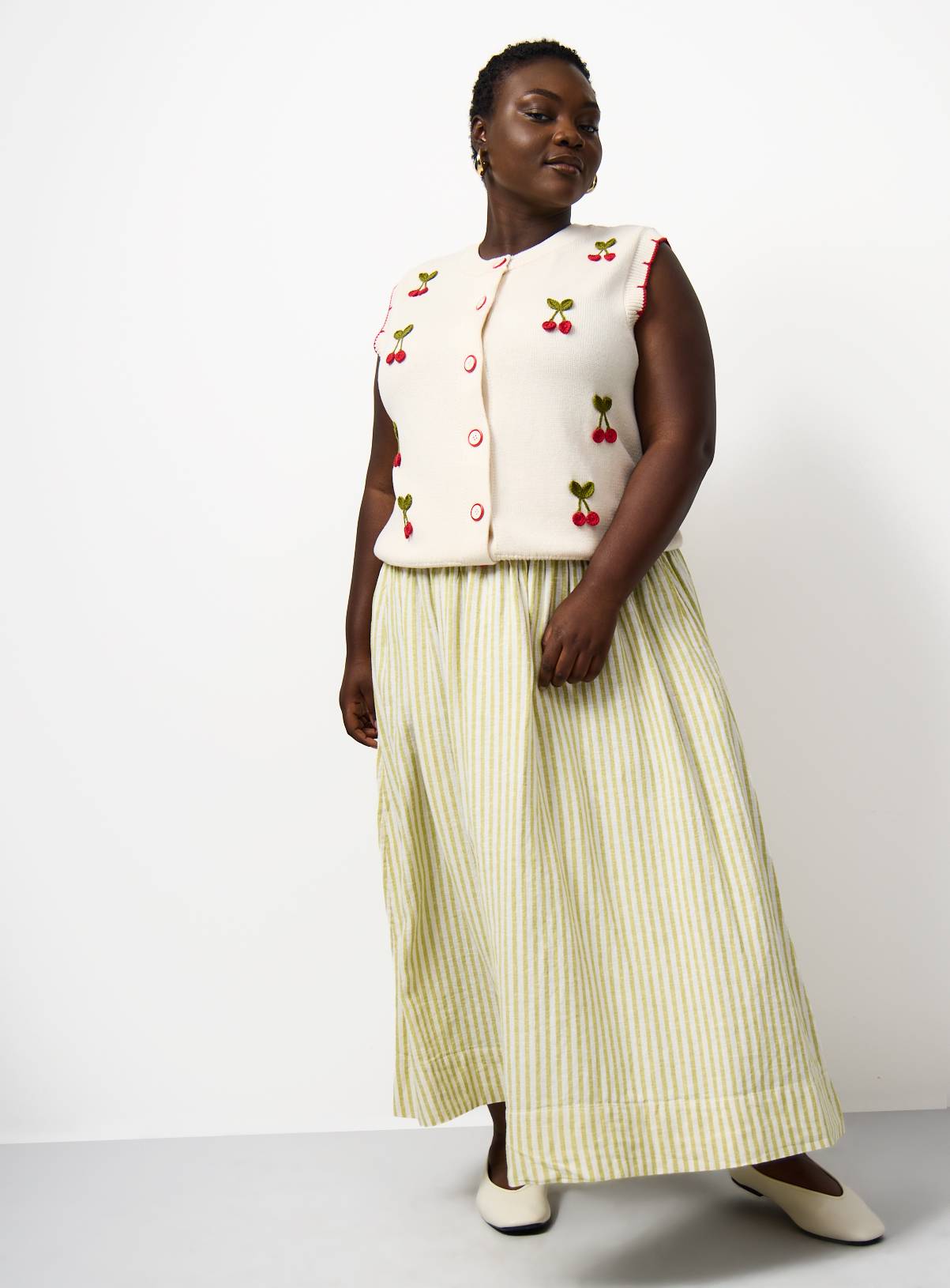 Cream Cherry Appliqué Knitted Sleeveless Cardigan S - Image 2