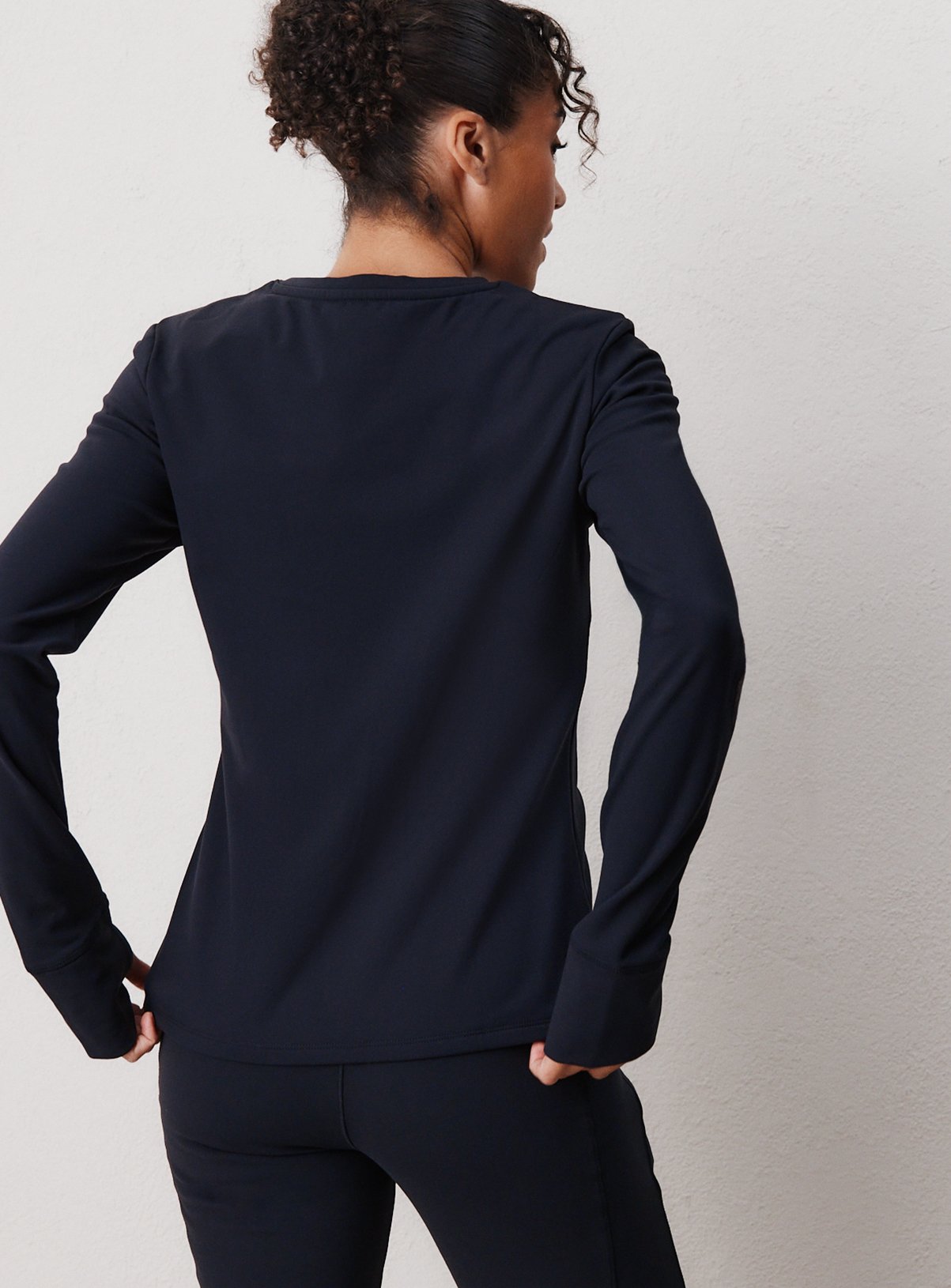 REAKTIV Black Soft-Touch Thermal Long Sleeve Training Top XXL - Image 4 thumbnail