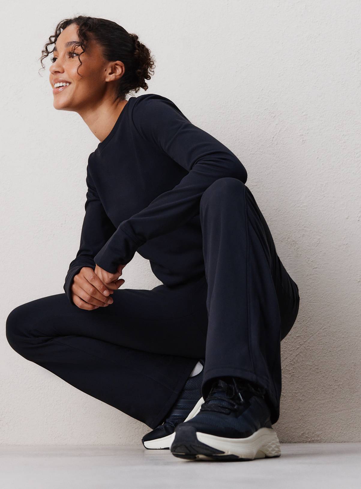 REAKTIV Black Soft-Touch Thermal Flared Training Leggings L - Image 1
