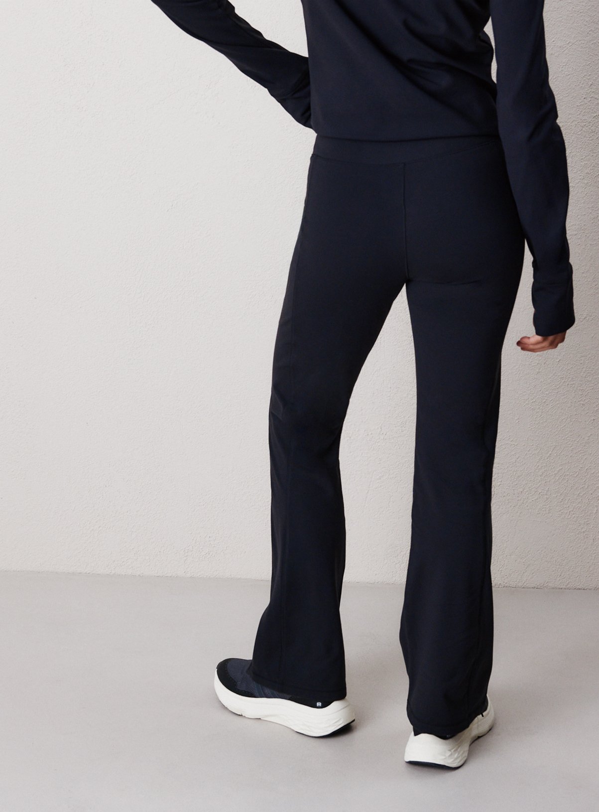 REAKTIV Black Soft-Touch Thermal Flared Training Leggings L - Image 4 thumbnail