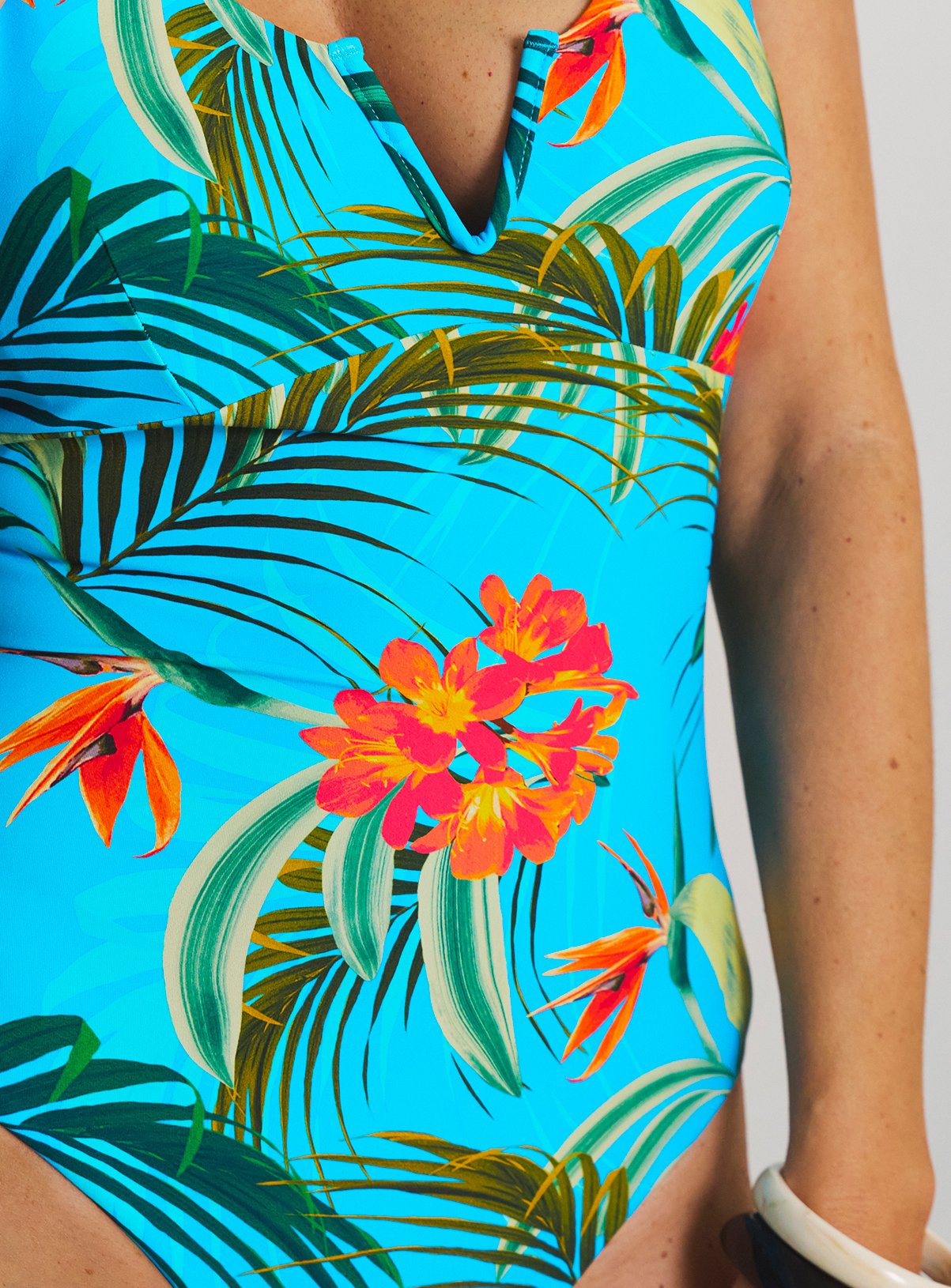 SIMPLY BE V Wire Detail Tummy Control Swimsuit 16 - Image 4 thumbnail