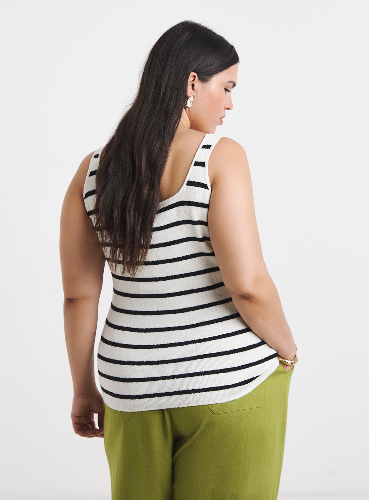 SIMPLY BE Scoop Neck Vest with Button Detail 32-34 - Image 2 thumbnail