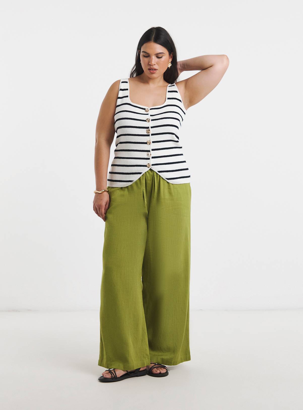 SIMPLY BE Scoop Neck Vest with Button Detail 32-34 - Image 3