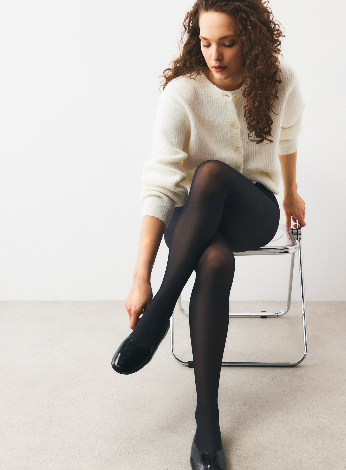 40 Denier Opaque Tights 3-Pack L - Image 4 thumbnail